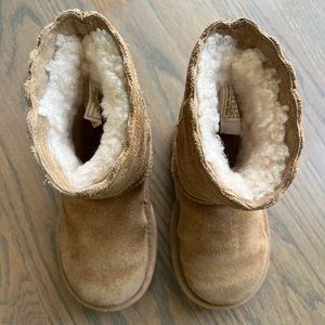 Toddler Girl UGG boots
